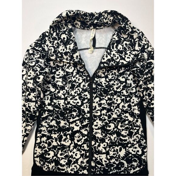 Lululemon Cozy Cuddle Up Jacket Fleur Sombre White Black Style W4IDCS Size 6 - Picture 4 of 14